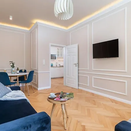Rent Like - Piwna 17/19 דירה ורשה
