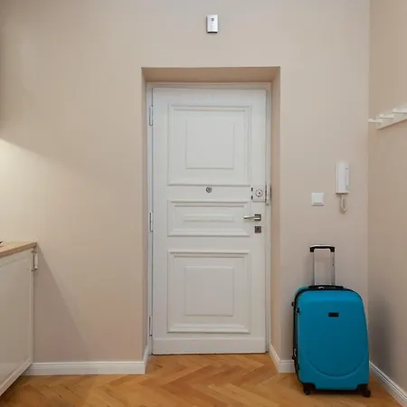 Rent Like - Piwna 17/19 * ורשה